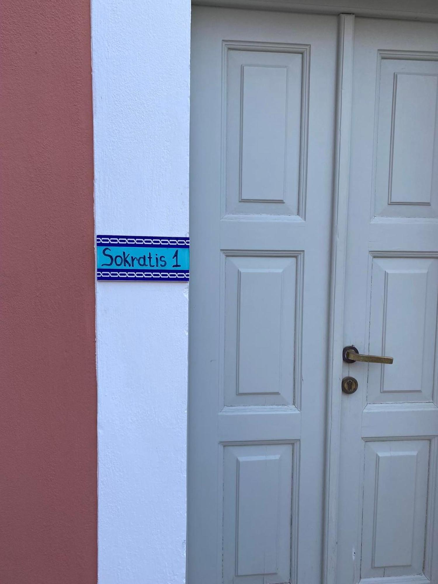Sokratis Apartments Сими Екстериор снимка