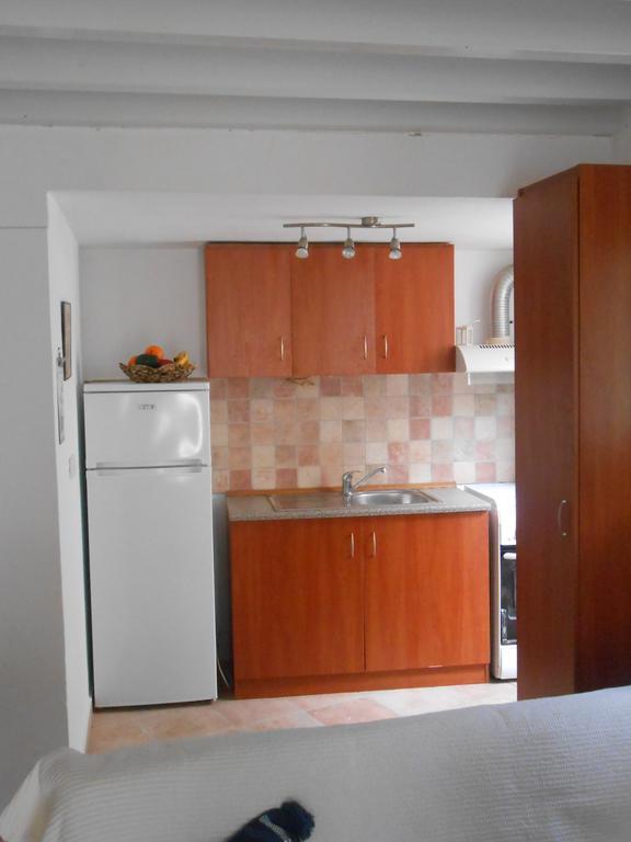 Sokratis Apartments Сими Екстериор снимка